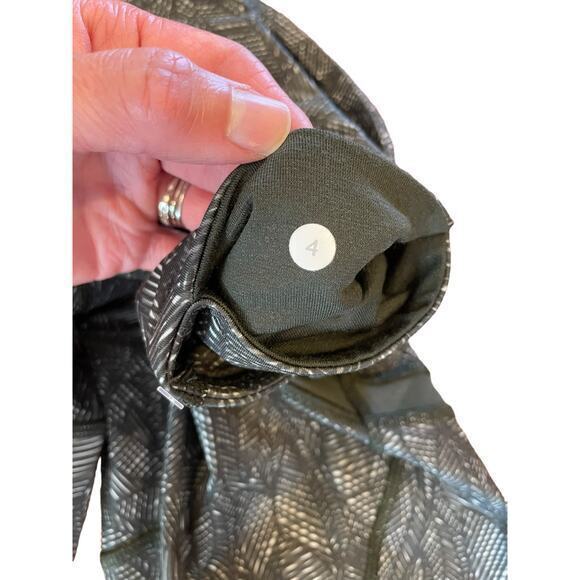 Lululemon Cool To Street‎ Crop Jazzy White Gator Green Sage Green Legging Size 4 - Picture 8 of 15